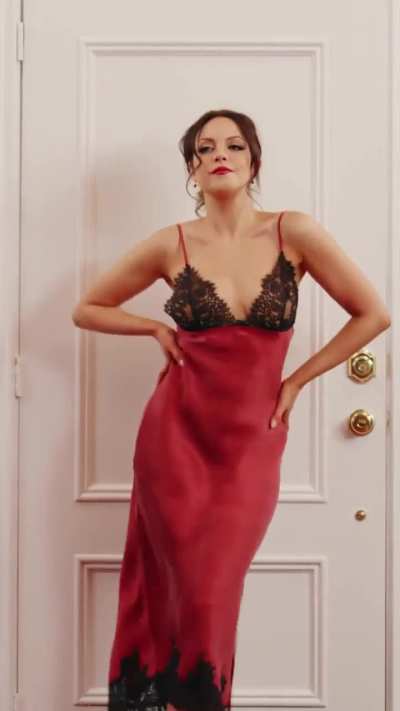 Elizabeth Gillies