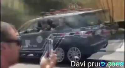 É meme tá pessoal.