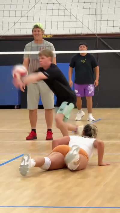 Official playing volleyball clip "Nothing gets me more sore than volleyball Sundays 😸"