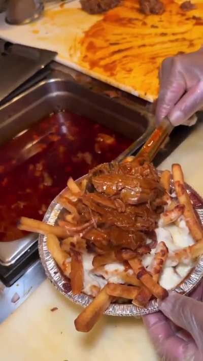 Who&rsquo;s craving these birria fries!!!🤤🤤