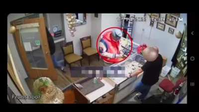 That Assist Was Crazy: Dude Runs Out With A $20,000 Rolex From Watch Shop So Flawless&hellip; Timed That Perfectly!