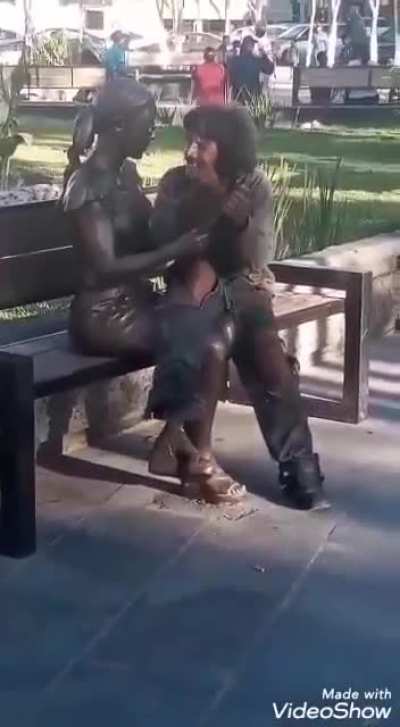 Даже у него есть девушка, а у тебя нет)