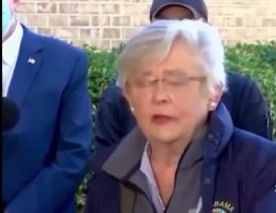 Blursed_governor