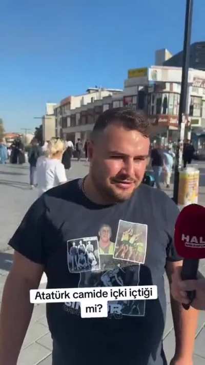 Adam Atat&uuml;rkle kondopolosu karıştırdı heralde amk