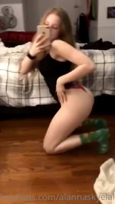 alannalaliberteOF - Video #1196
