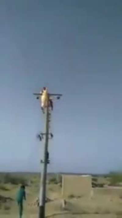 Dekho Poor Endians,DilDo DilDo Paxtan has zip line and other adventure sports installed for our children even in villages and remote parts. Don't worry these are not power lines but zip lines made to look like power lines, to World Bank loans. Seekho Gang