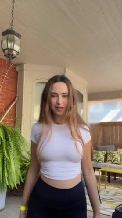 Cecilia (@cec<wbr>ilia_<wbr>__ros<wbr>e) [Tiktok]