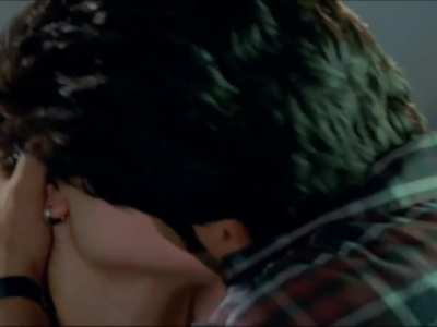 Our queen Kareena ji has done many liplocks and intimate scenes. But this scene from the movie 