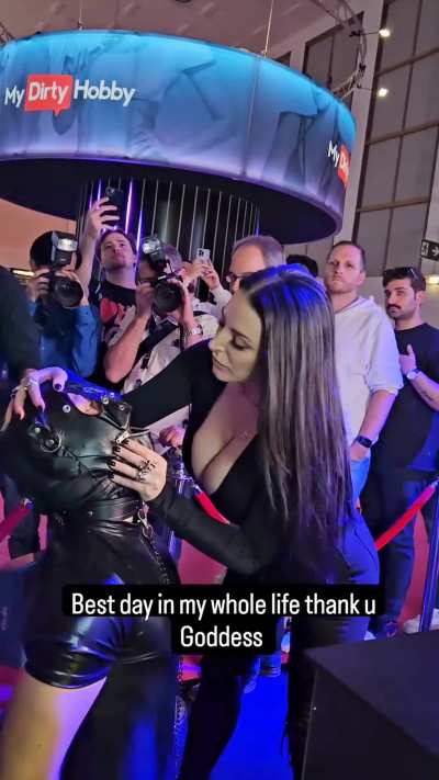 Angela Spit in fan's mouth💦