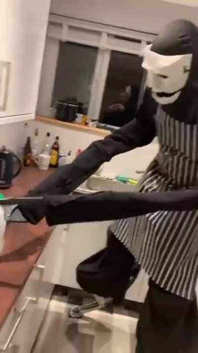 That's some impressive dexterity not gonna lie