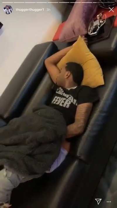 😂