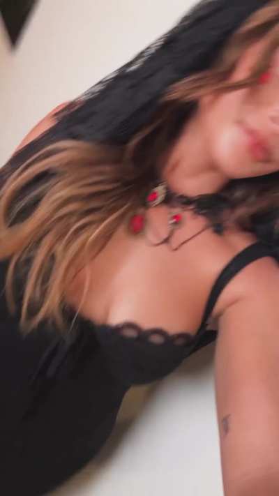 Kayla dressed up | IG | October 2025