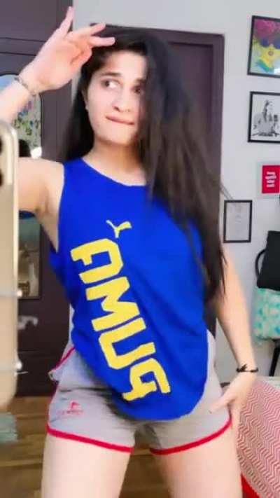 Damn 🤤💦🍆 she's a thick milf come in dm to degrade her