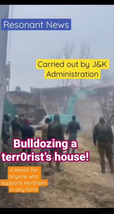 Ayo, Yogiji vibing in Kashmir too! 🚩