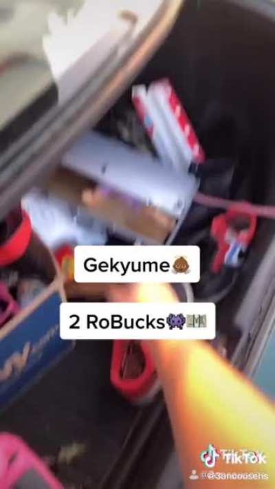 If you&rsquo;re confused, they&rsquo;re buying shoes of each other