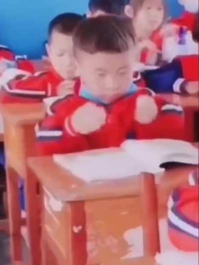 Bolsominions lendo livros de hist&oacute;ria