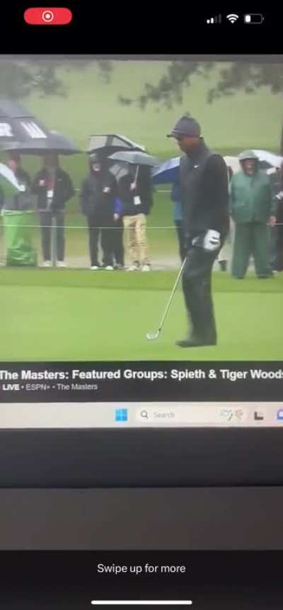 Tiger limping back to his bag