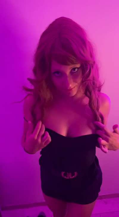 Barely legal boobies reveal!