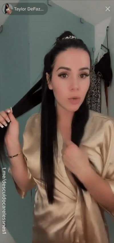 Small nipple slip in live