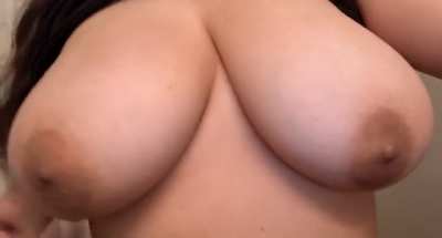 like my latina titttiesss? 😜😏😘