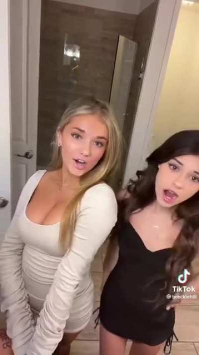 Thicc blonde petite brunette duo