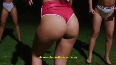 Tilia Fialho (Cortes do clipe Mete Dan&ccedil;a)