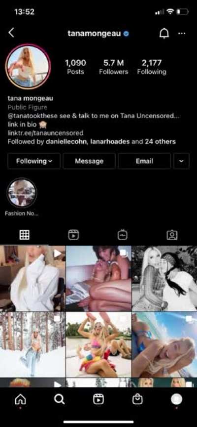 Jake Paul&rsquo;s girlfriend and celebrity with over 5.7 Million followers listening to Suspect #ACTIVEGANG
