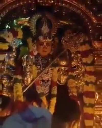 The expression of the Goddess&rsquo;s idol changes when the light is moved