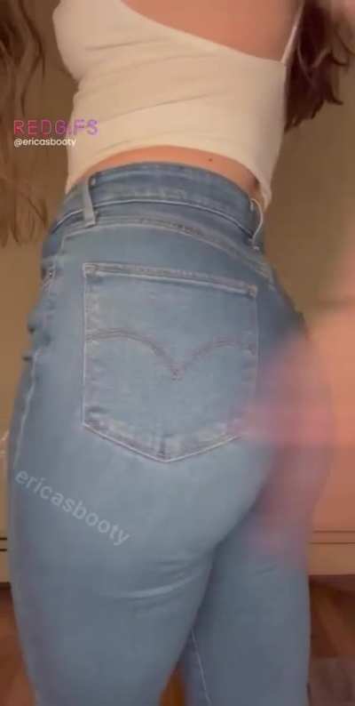 love tight levi&rsquo;s💜