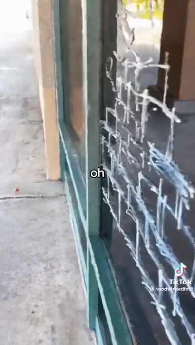 A glitch in the Matrix discovered.