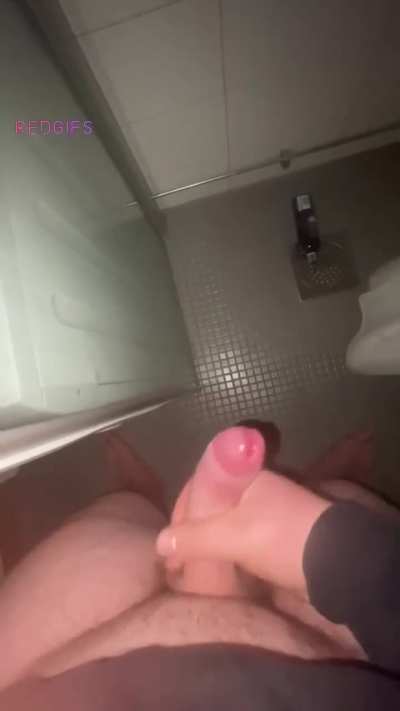 Might not have been the biggest cumshot I&rsquo;ve ever done but it was decent imo! (18)
