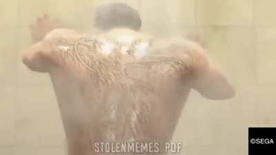 Kiryu sings Baka Mitai in the shower with surprise guest