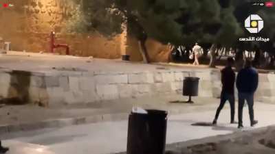 Israeli police throwing flash grenades at Palestinians praying at Al Aqsa mosque
