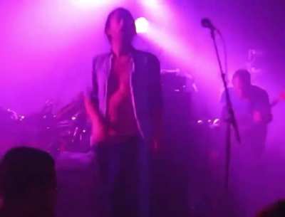 does anyone know what song this is?? i&rsquo;ve literally been trying to work it out for days and it&rsquo;s driving me crazy because it sounds so good! also thom yorke was in his thirst trap era so hope u enjoy the vid.