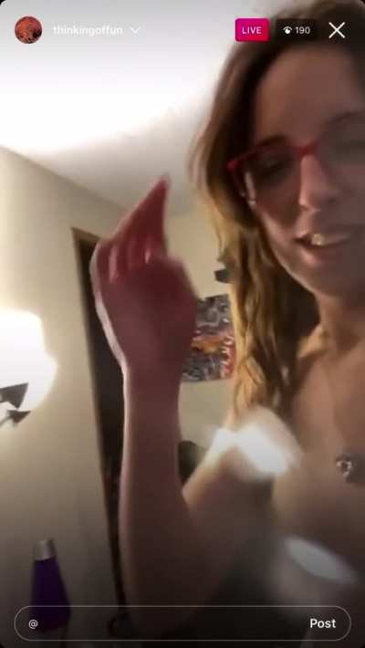 Topless Mail run (2/2)