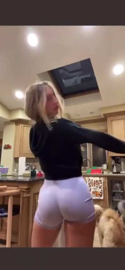 Teen slut just wants to have fun 🐶