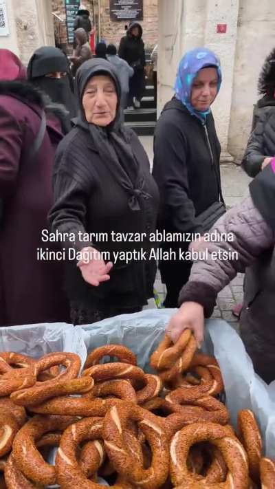 Birer tane alalım