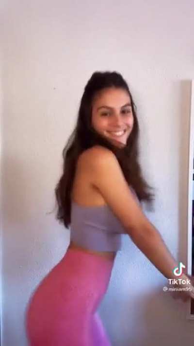 Dios m&iacute;o..lo acaba de colgar&hellip;🤤🤤🤤