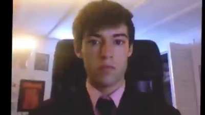 Yo esperando a que rod suba video