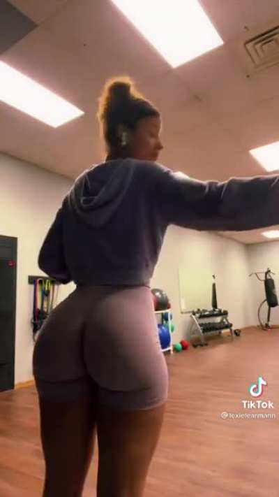 Pure thickness😮&zwj;💨