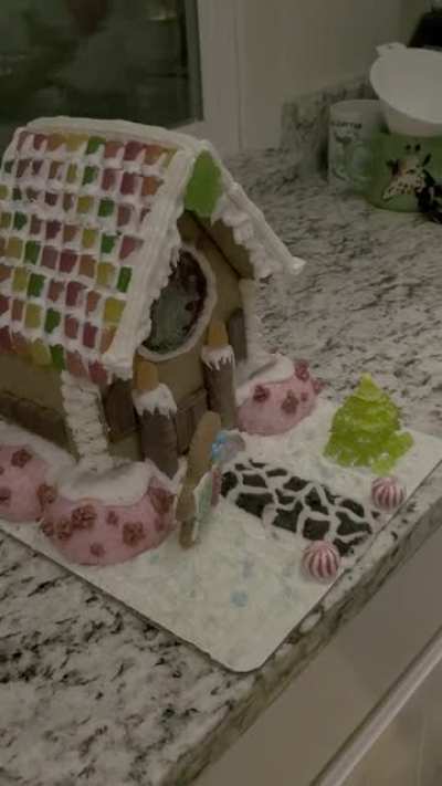 I was so mad. Hope I win the gingerbread contest.