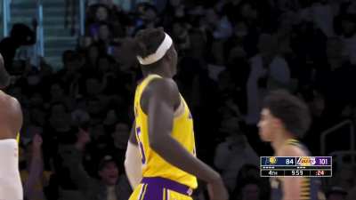 [Highlight] Russ has some fun with the Pacers defense, gets the crowd hype and pulls out the goggles