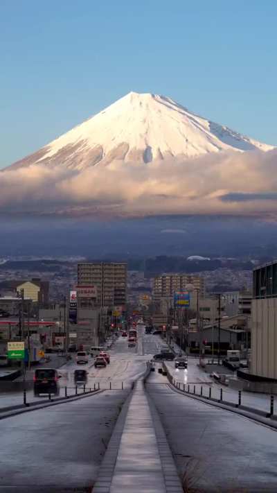 The road to Mount Fuji: