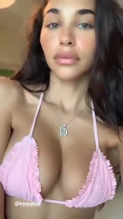 She&rsquo;s so hot 🥵🤤
