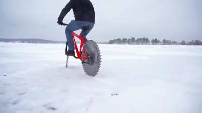 "Ледосипед" из лезвий для циркулярки