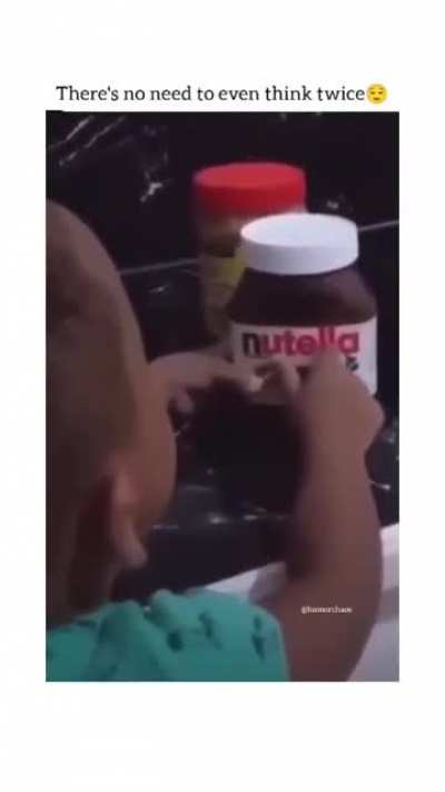 PEEENUT BOTTAER