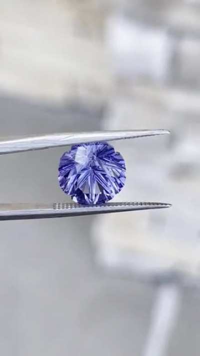 Beautiful 4.42cts fantasy cut tanzanite