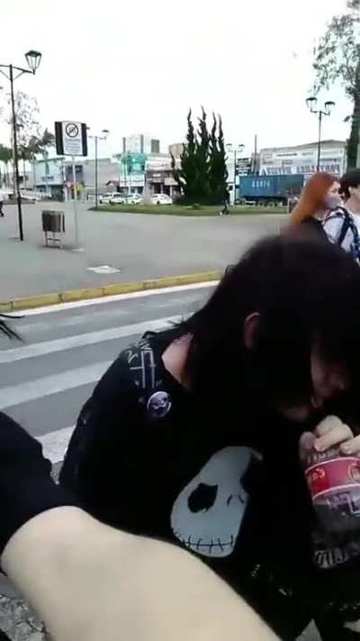 eu t&ocirc; passando vergonha andando com esse povo