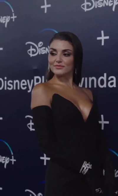 Hande Erçel