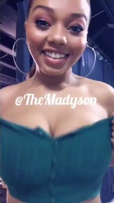 Sexy Face & Juicy Tits! 1/2 😍🤤🍆🍆🍆<wbr>🥴💦💦💦
